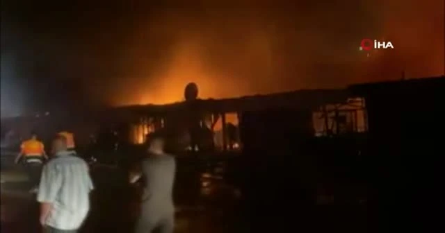 Batı Şeria’da halk pazarında dev yangın