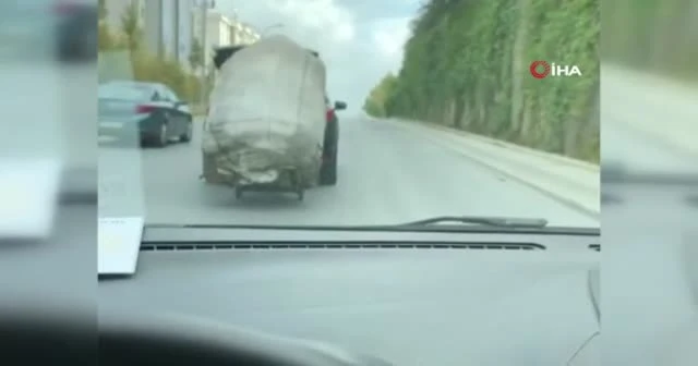 Dik yokuşu çıkmakta zorlanan gence ilginç yardım