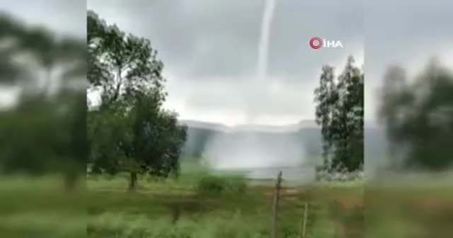 Hindistan'da 'Su hortumu' görenleri şaşırttı
