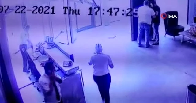 Lüks rezidansta baston ve yumruklu kavga
