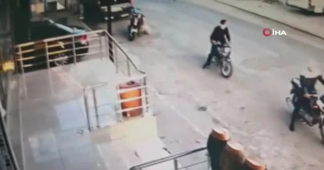 Maskeli kişiler kız meselesi yüzünden silahla ev bastı