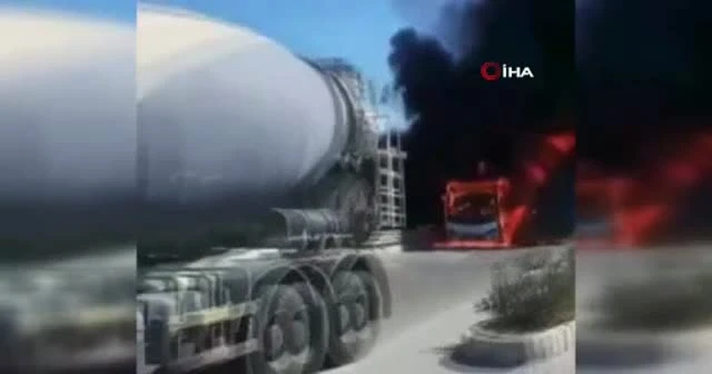 Seyir halindeki tur otobüsü alev aldı