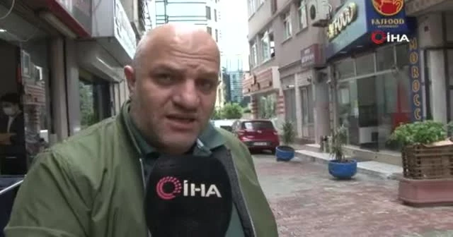 Yolda yürüyen kadın geri manevra yapan aracın altında kaldı