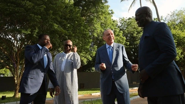 Cumhurbaşkanı Erdoğan üç Afrika ülkesinin liderleriyle buluştu