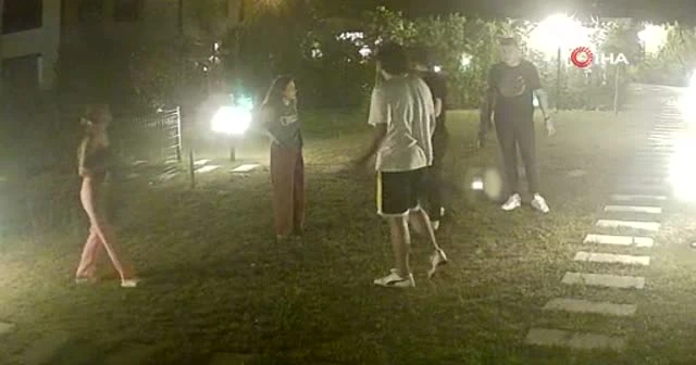 Derya Tuna ile komşusunun tekme tokat kavgası kamerada