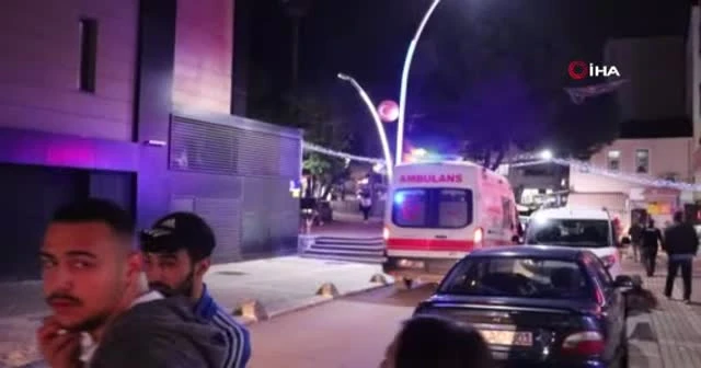 Kız arkadaşı ile tartışıp balkondan atlamaya kalkışan genci mahalleli kurtardı
