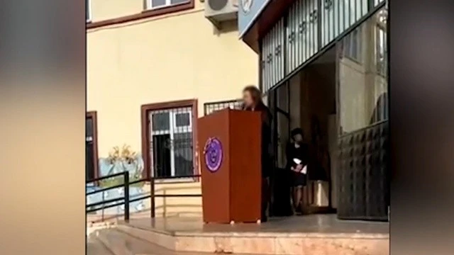 10 Kasım töreninde dini değerleri aşağılayan şiir okuyan öğretmene soruşturma