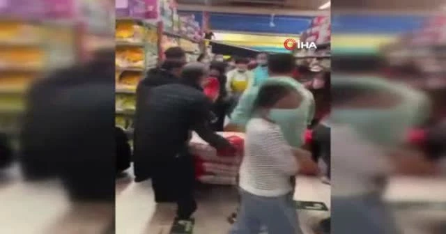 Çinliler panikledi, marketlere akın etti