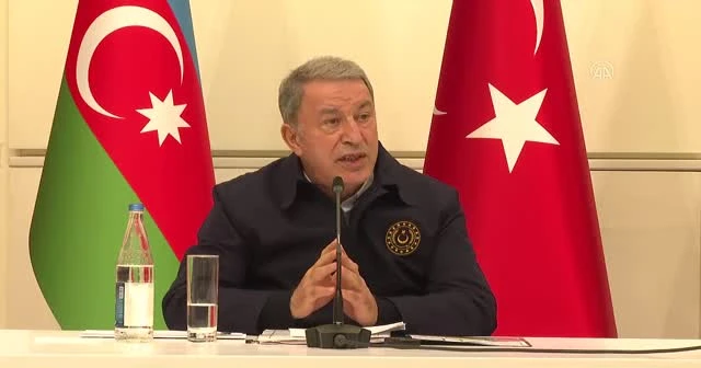 Şehit anısı Bakan Akar'ı duygulandırdı