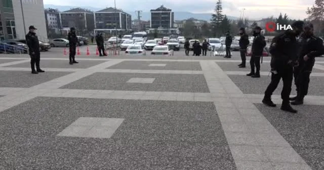 Tüfekle otomobil gasp eden zanlıdan gazetecilere pişkin sözler: Çekin, çekin. Benim gibi yıldız bulamazsınız