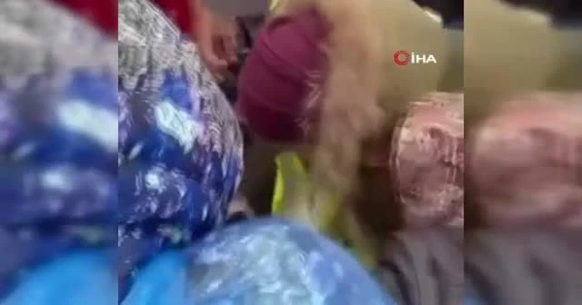 Yaşlıların çöpten yiyecek toplama görüntüleri Rusya'yı ayağa kaldırdı