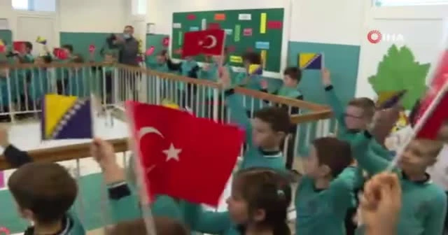 Boşnak öğrencilerden 'Plevne Marşı' sürprizi