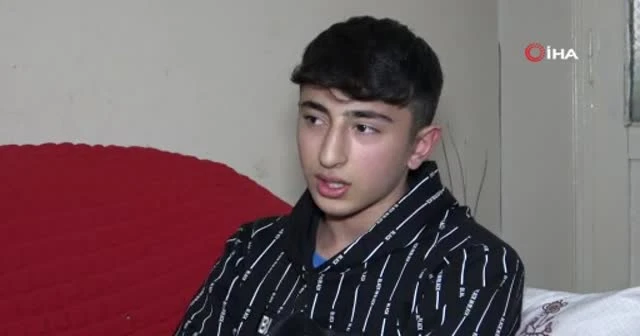 Futbolcu olmak isteyen gencin üzerine kale direği düştü