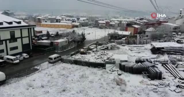 İstanbul'da kartpostallık görüntüler: Arnavutköy beyaza büründü