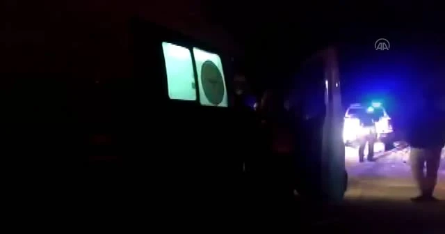 Kars'ta yolcu otobüsü devrildi!