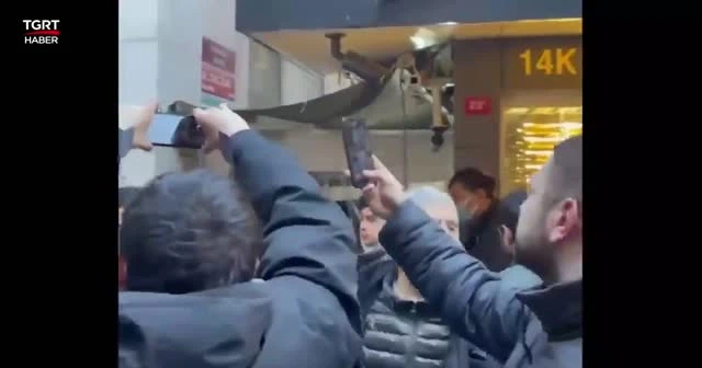 Vatandaşlardan Tahtakale'ye döviz bozdurma akını