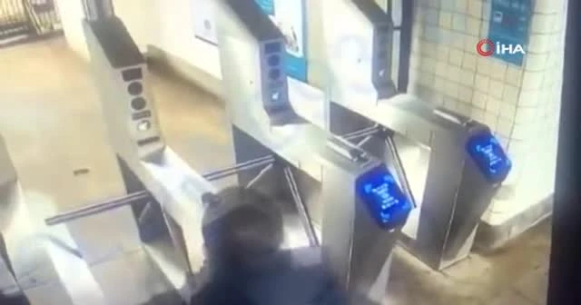 2.75 dolar vermemek için metro turnikesinden atlarken hayatını kaybetti