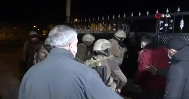 Adana'da DEAŞ'a şafak operasyonu: 7 gözaltı