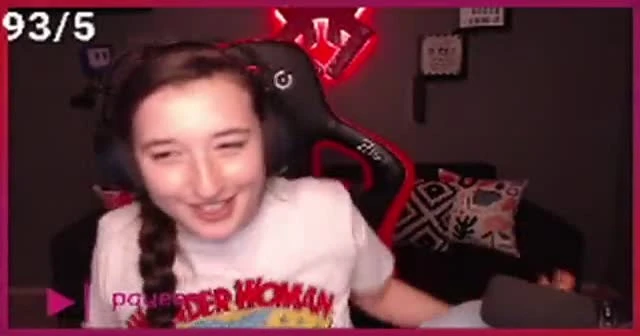Canlı yayında yaptığı dans nedeniyle Twitch yayıncısı Pqueen hakkında soruşturma