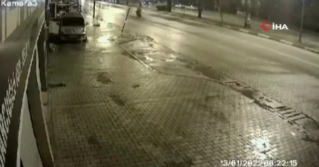 Feci kaza saniye saniye kamerada