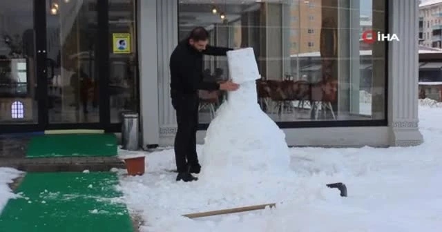 Kardan adamı alıp götürdü, kameraya yakalandı