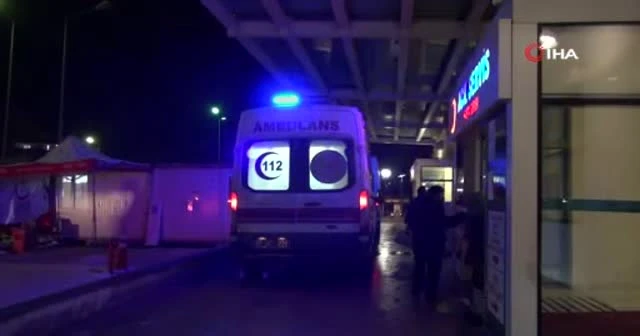 Öz çekim yaparken sokak köpeklerinin saldırısına uğrayan çocuk ölümden döndü