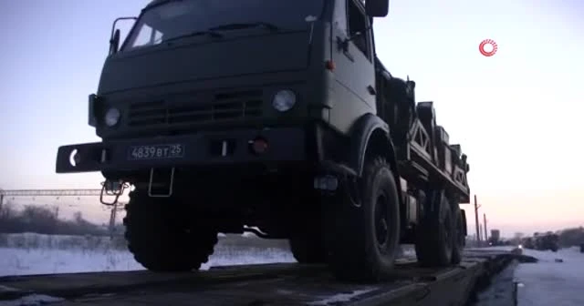 Rusya askeri tatbikat için Belarus'a S-400 gönderdi