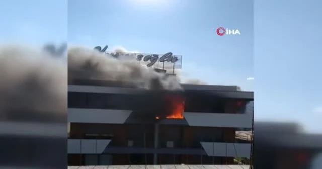 Söndürme çalışmalarına katılan genç yangında öldü