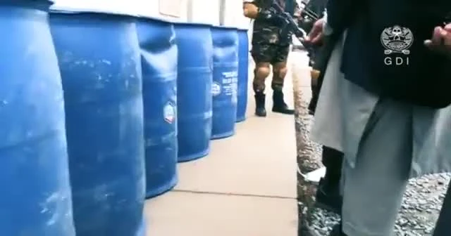 Taliban 3 ton içkiyi Kabil Nehri'ne döktü