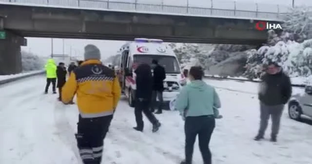 TEM'de zincirleme kaza! İstanbul yönü trafiğe kapandı