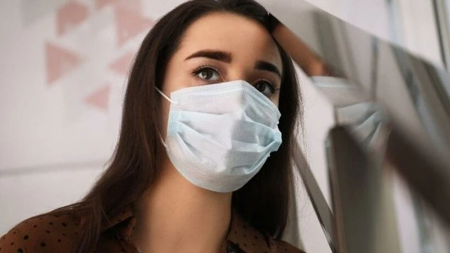 Türk profesör karantina ve PCR testi kararını yorumladı: Aşısızlar risk altında
