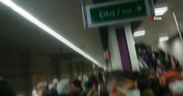 Vatandaşlar yürüyerek evlerine gitmeye çalıştı