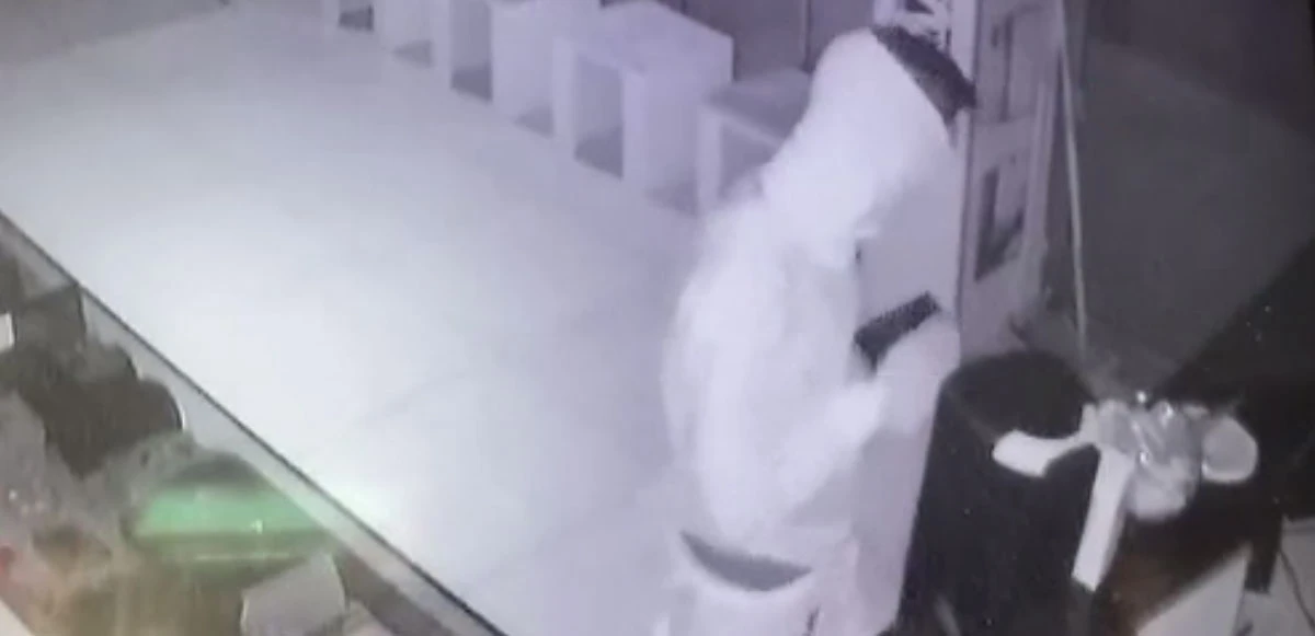 Binlerce liralık telefon hırsızlığı kamerada