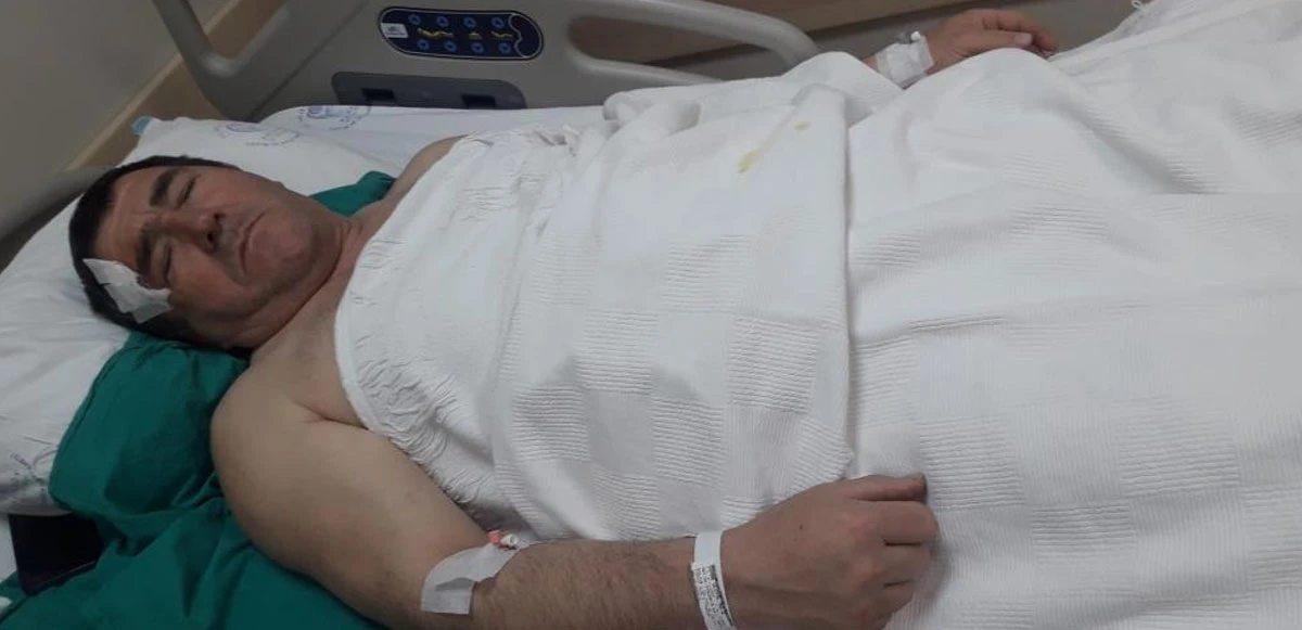 Hırsızı durdurmaya çalışan esnafa saldırı kamerada!