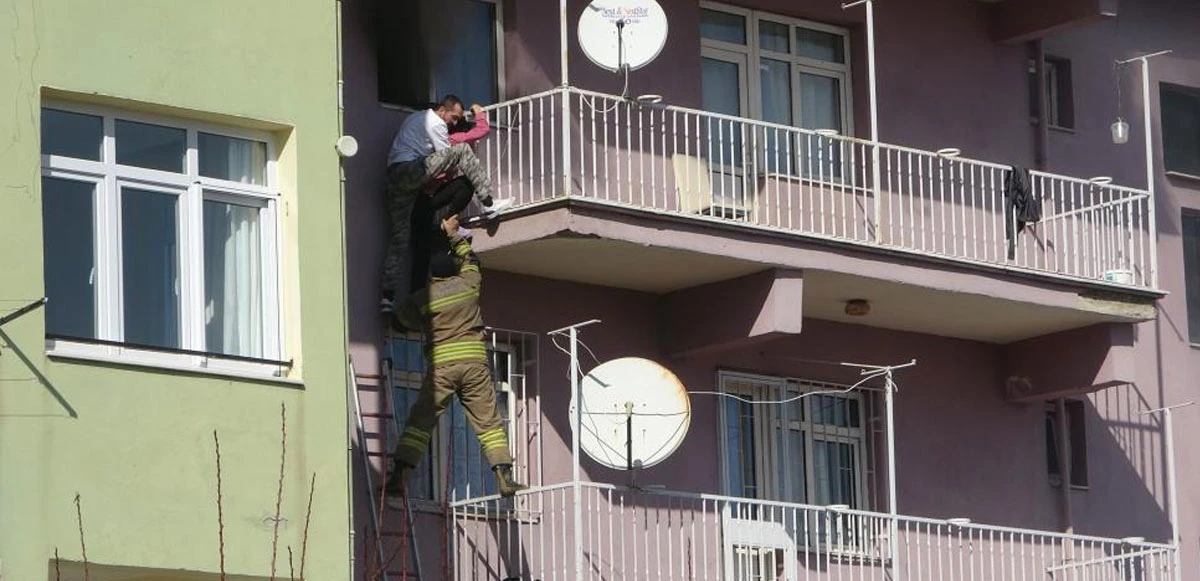 Yangında korku dolu anlar: Anne ve bebeği mahsur kaldı