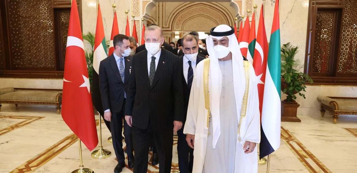 Cumhurbaşkanı Erdoğan Abu Dabi'de resmi törenle karşılandı