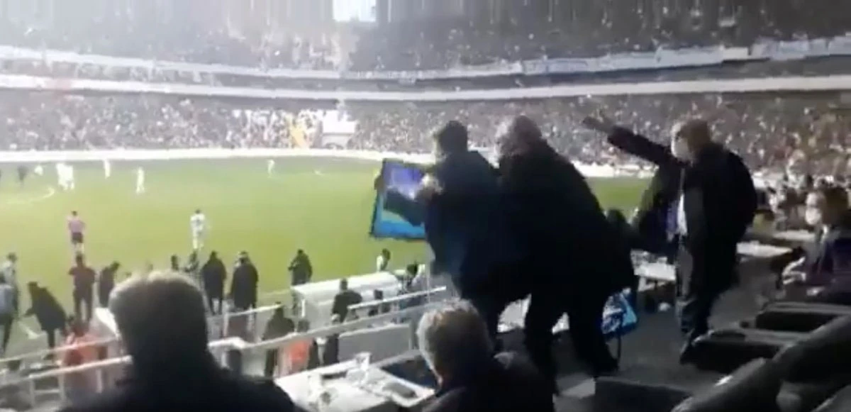 Murat Sancak, tribünde çılgına döndü
