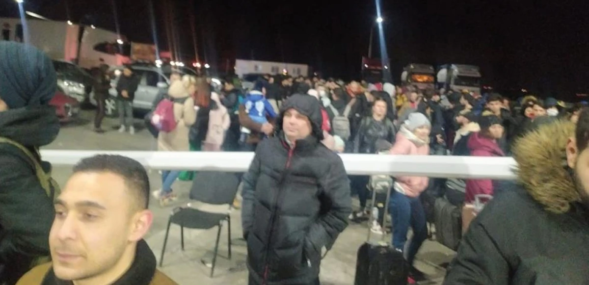 Türk vatandaşları tahliye ediliyor