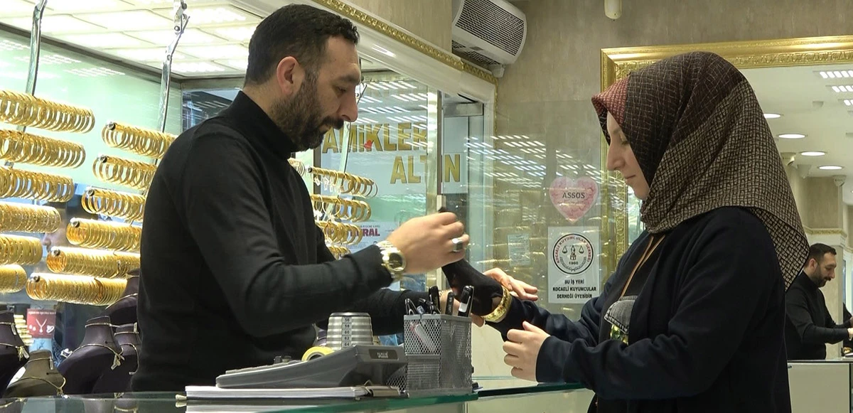 Düğün sezonu öncesi kuyumcularda hareketlilik