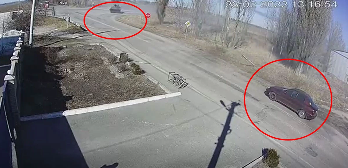 Rus zırhlısı sivil araca ateş açtı!
