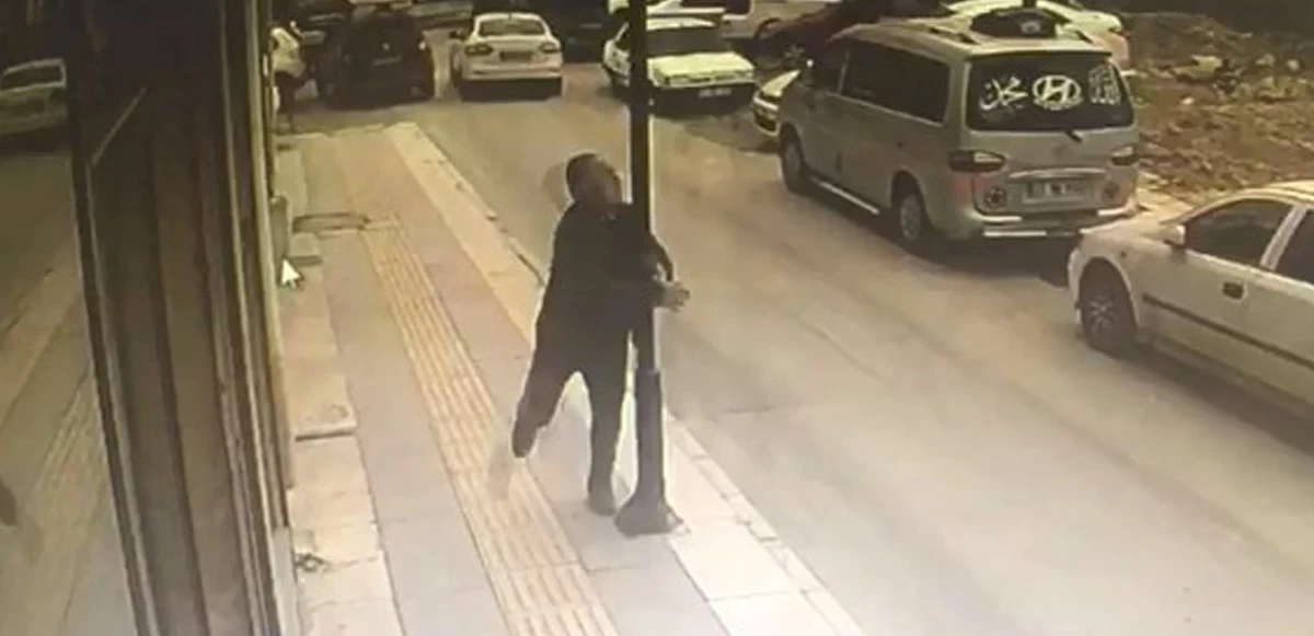 Direğe çarptı, sosyal medyada viral oldu