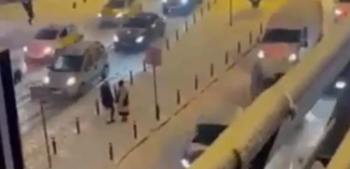 Mecidiyeköy kilit: Yoğun karda sürücüler yolda kaldı