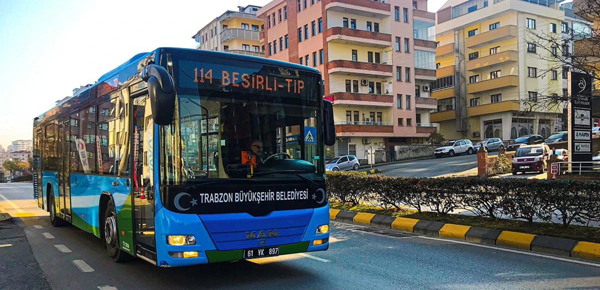 Trabzon'da halk otobüsüne binenler o sesi duyuyor