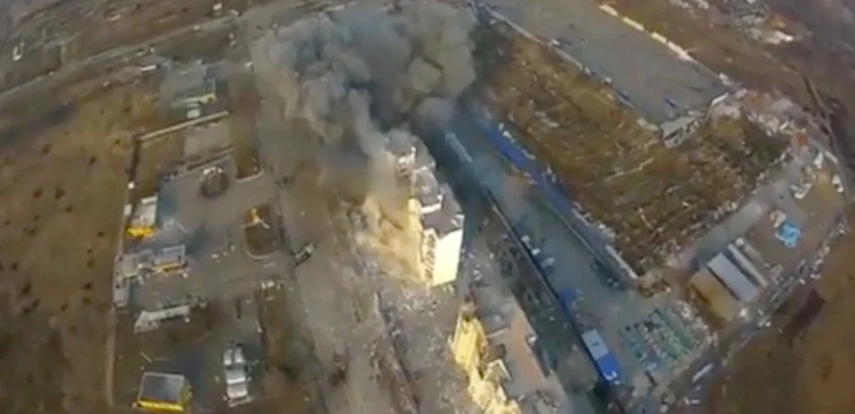 Mariupol'de yıkım havadan görüntülendi