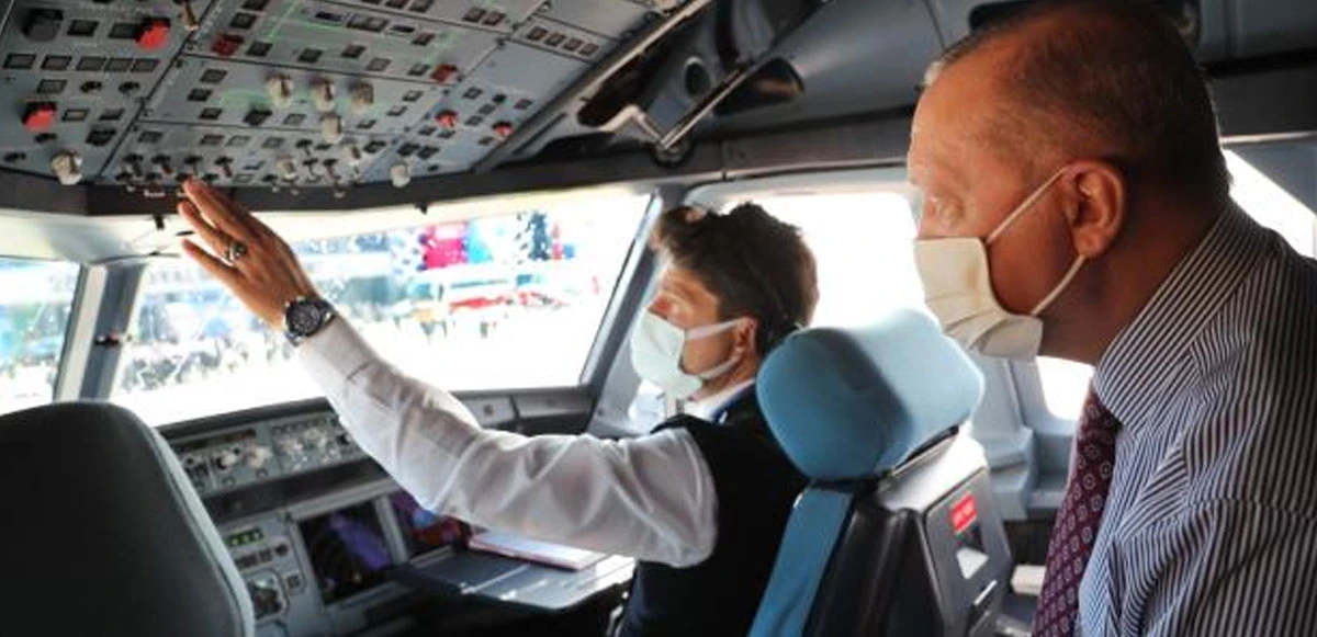 Cumhurbaşkanı Erdoğan kokpite girdi, merak ettiklerini sordu
