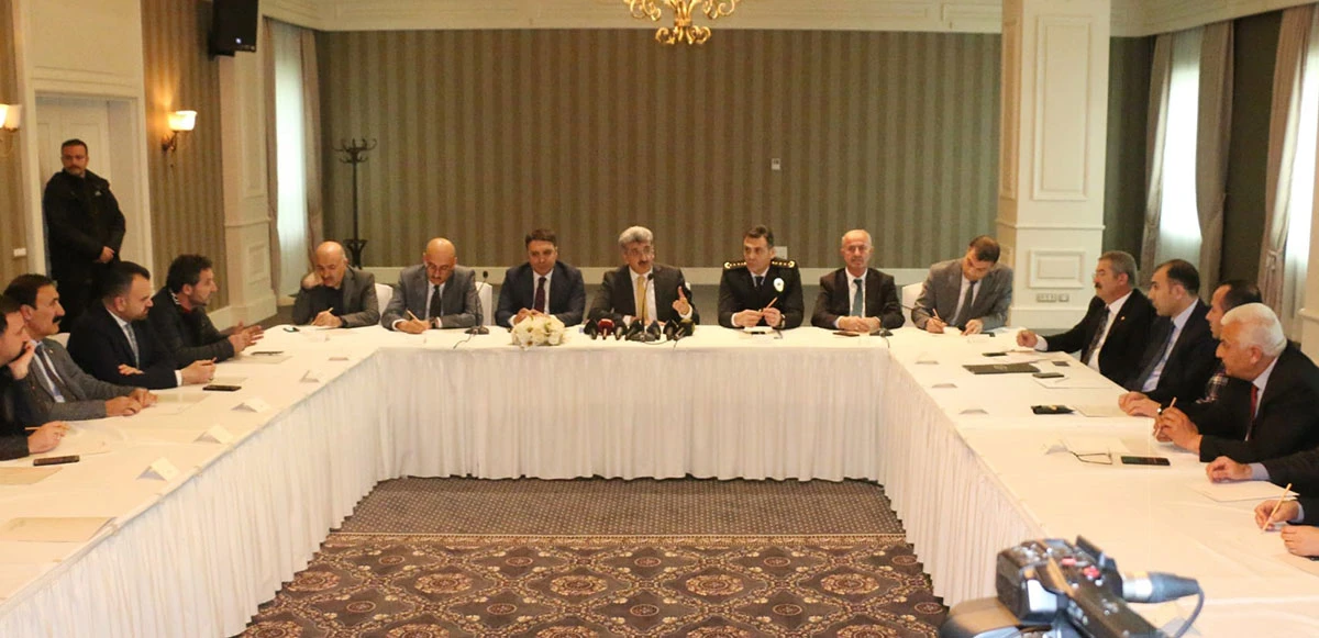 Van Valisi Mehmet Emin Bilmez: 50 bin İranlı turist Nevruz sürecinde giriş yaptı