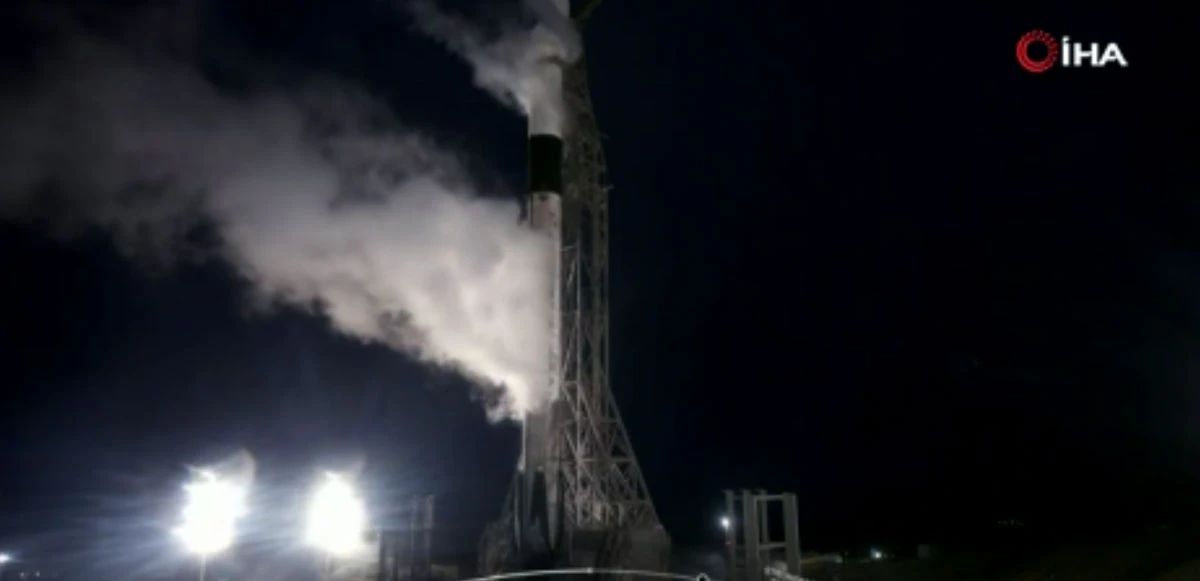 SpaceX, ABD’ye ait istihbarat uydusunu uzaya fırlattı