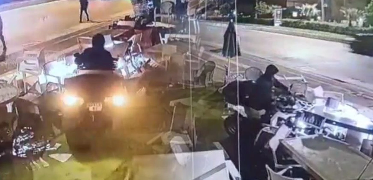 Komedi filmi gibi kaza: Hiçbir şey olmamış gibi yoluna devam etti