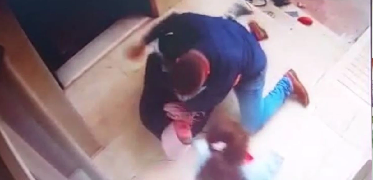 Kanser hastası kayınvalidesini çocuklarının gözleri önünde darp etti