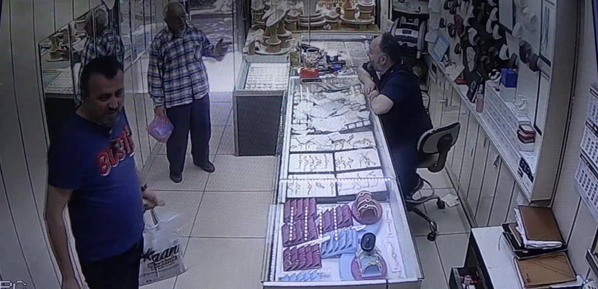 Kuyumcunun dikkati 257 bin lirayı kurtardı